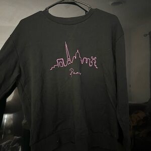 Paris Black sweatshirt Size M